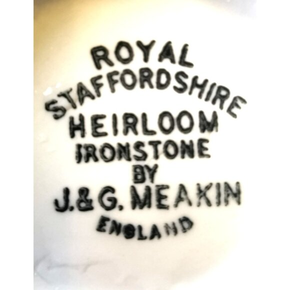 Vintage Royal Staffordshire Heirloom Ironstone Lidded Sugar Bowl and Creamer - Picture 12 of 16